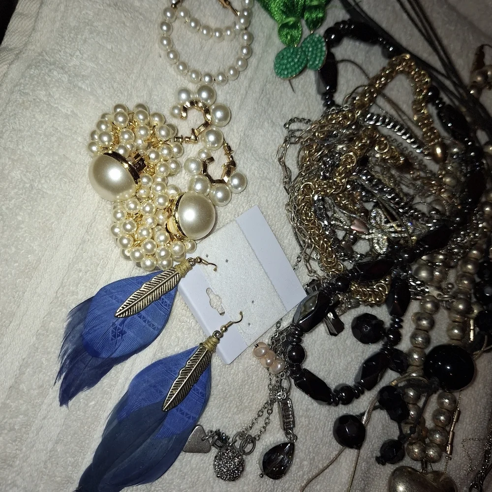 50 Bundle Mixed Fashion Jewelry Earrings Bracelets Necklaces Unlisted Boho Style